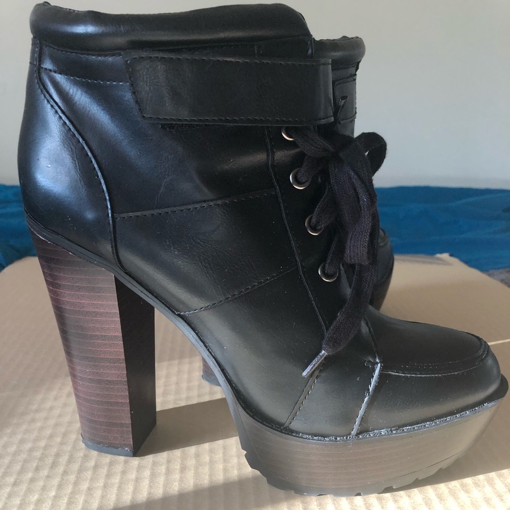Platform heeled boots